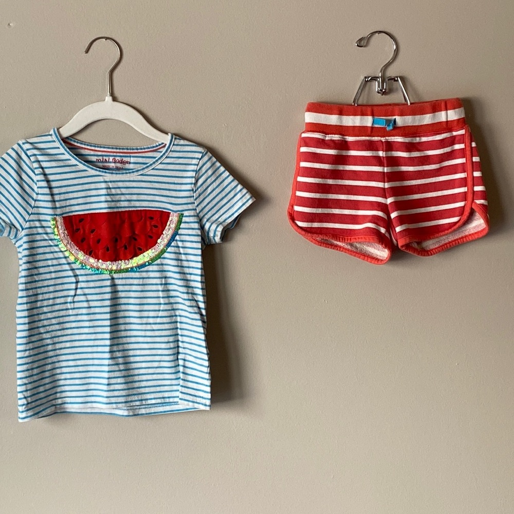 Mini Boden tee and short set, size 4-5